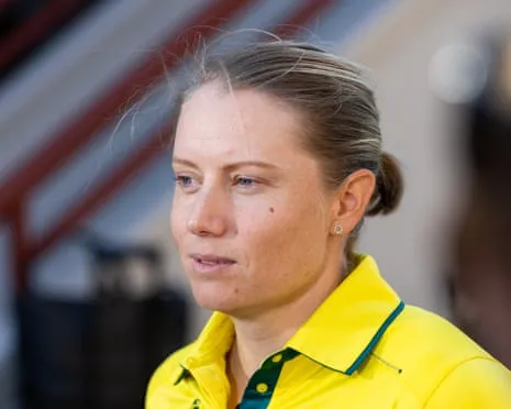 The Australian Women's Cricket Team Experiences Unprecedented Heavy Defeat to Indian Side